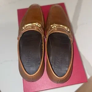 COPY - Salvatore Ferragamo
Textured Calfskin Gancini Loafer, Brown Gancini loafer - Men | Ferragamo main image 4